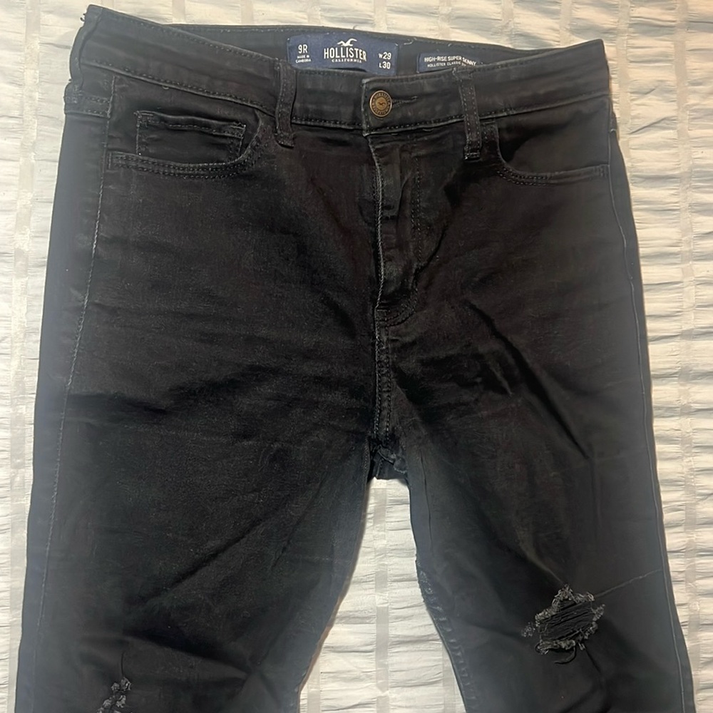 Hollister Ripped Skinny Jeans